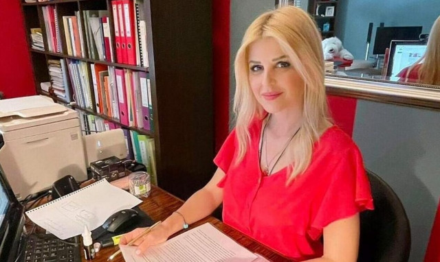 Έλενα Ράπτη: Επίθεση με μπογιές στο πολιτικό της γραφείο - Η ανάρτηση της