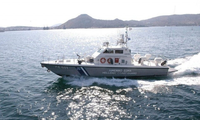 Θεσσαλονίκη: Αυτοκίνητο έπεσε στη θάλασσα στο λιμάνι της Επανομής