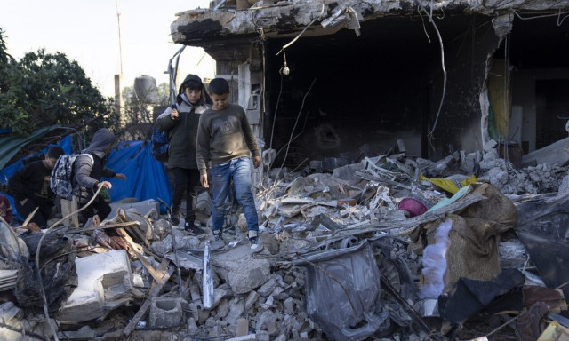 Γάζα: Έφοδος των ισραηλινών δυνάμεων στο νοσοκομείο Νάσερ - Αναφορές για τραυματίες και νεκρούς