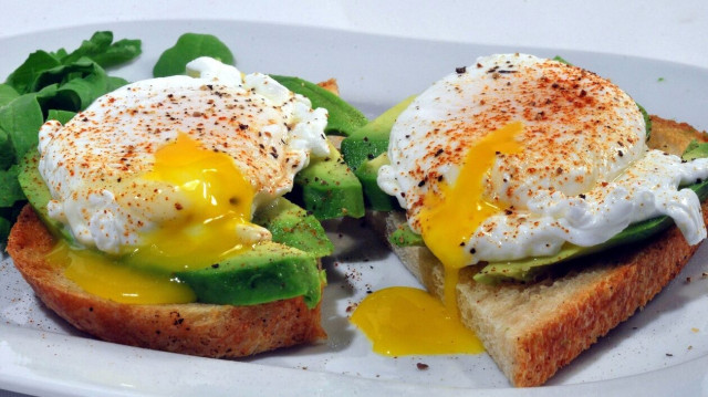 4 σημάδια που δείχνουν ότι πρέπει να σταματήσεις τη δίαιτα