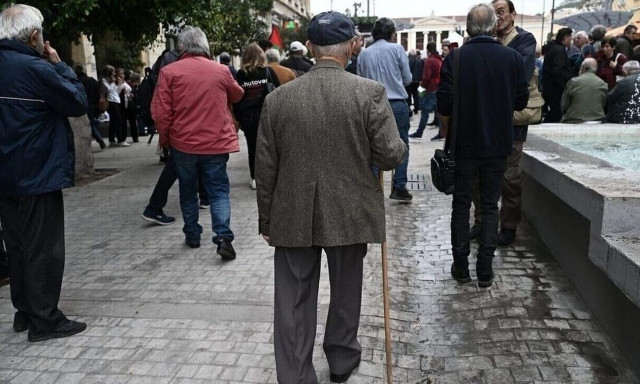 Συντάξεις Μαρτίου: Θα πληρωθούν ξανά νωρίτερα - Οι ημερομηνίες καταβολής των χρημάτων