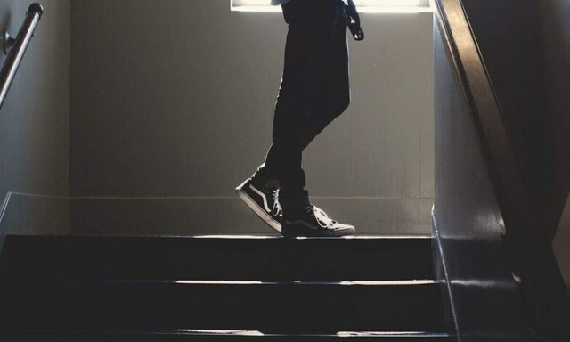 Περιστέρι: «Τον χτυπούσαν και τραβούσαν βίντεο» - Νέες μαρτυρίες για τον ξυλοδαρμό 17χρονου μαθητή