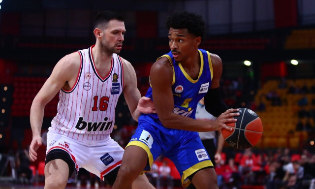 Αθλητικές μεταδόσεις: Πού θα δείτε τα Ολυμπιακός - Περιστέρι και Προμηθέας - Πανιώνιος