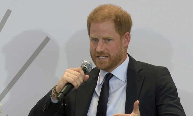 Πρίγκιπας Χάρι: Ελπίζει να τα ξαναβρεί με τη βασιλική οικογένεια