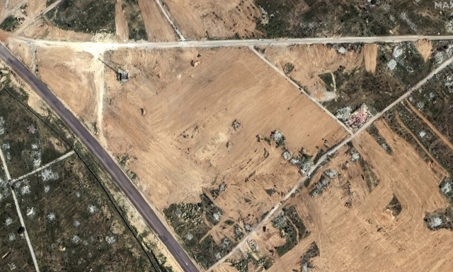 Η Αίγυπτος σηκώνει τείχος στη Ράφα - Δορυφορικές εικόνες