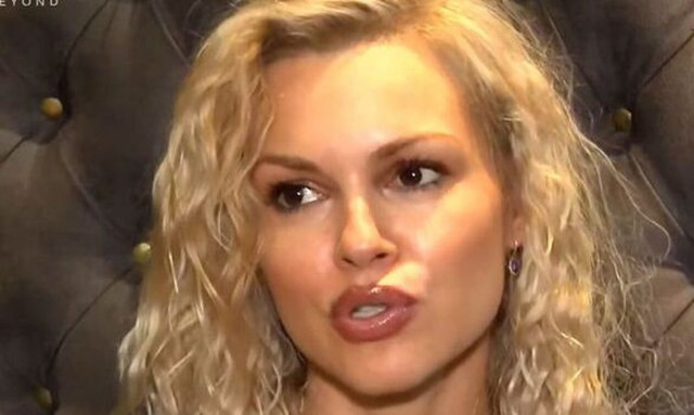 Βίκυ Κάβουρα: Δείχνει την φουσκωμένη κοιλίτσα της στον 6ο μήνα της εγκυμοσύνης της