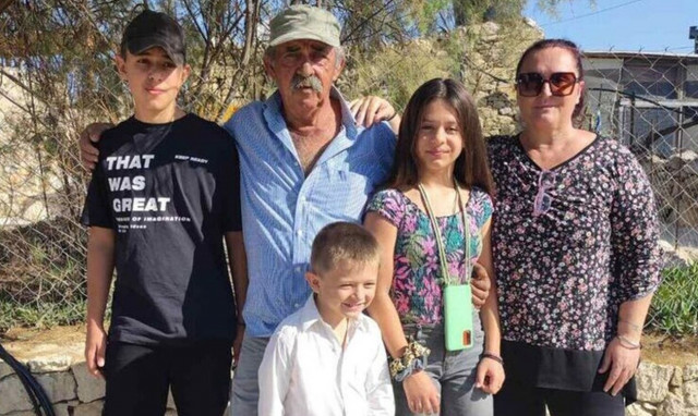 Η Έφη παράτησε την Αθήνα για τη Γαύδο