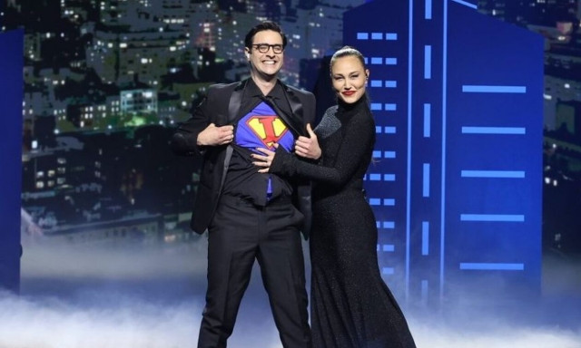 J2US: Η αποθέωση Συνατσάκη για Στρατή - Αναστασοπούλου