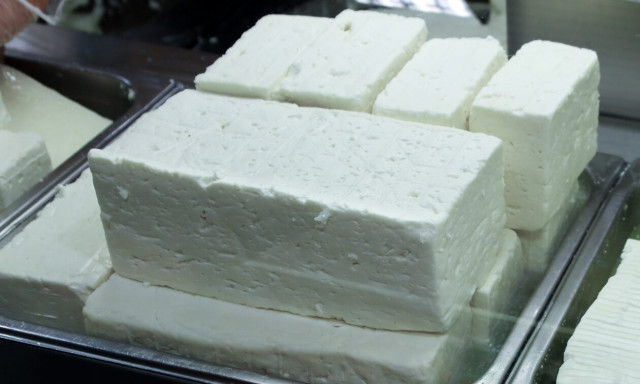 Ακρίβεια: «Αλμυρή» η τιμή της φέτας - Φτάνει μέχρι και 15 ευρώ το κιλό