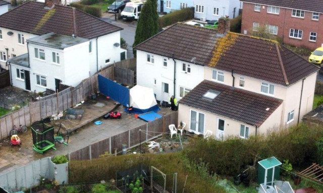 «Πάγωσε» το Mπρίστολ: Τρία παιδιά βρέθηκαν νεκρά - Ανάμεσά τους ένα μωρό 10 μηνών