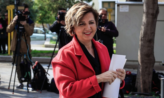 SYRIZA Political Secretariat to meet again on Tuesday; calls on members to help transform the party