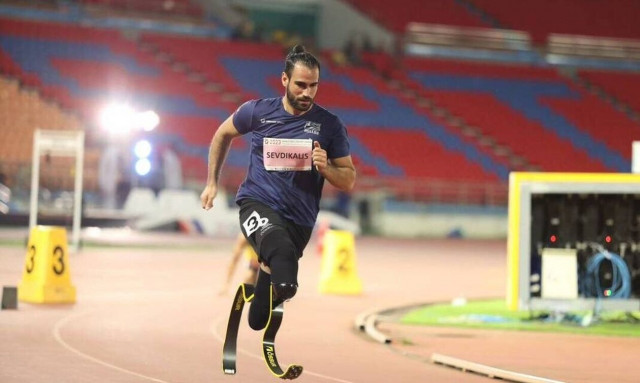 Γιάννης Σεβδικάλης: Συγκλονίζει μιλώντας για το ατύχημα - «Με χτύπησε το τρένο»