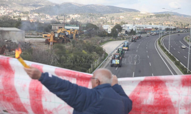 Στην Αθήνα το κομβόι των αγροτών, πέρασαν τις Αφίδνες - Φουλ τις μηχανές για το κέντρο της Αθήνας