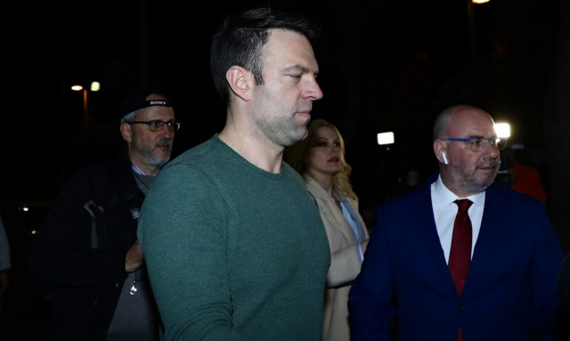 Κασσελάκης: «Αν κάποιος με αμφισβητεί, να το πει εδώ – Εγώ δεν θα γίνω Ιφιγένεια»