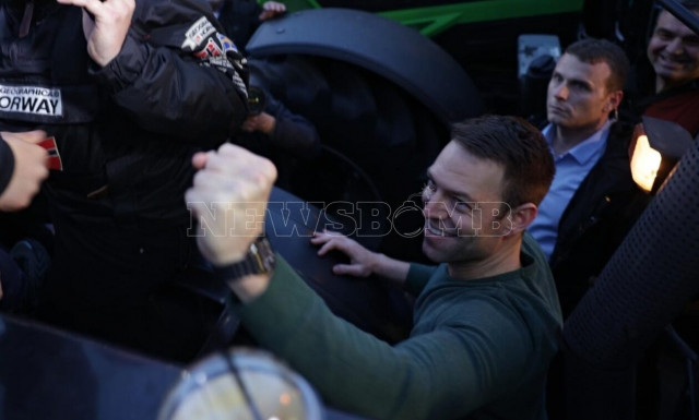 Αγρότες – Κασσελάκης από το Σύνταγμα: «Το κράτος πρέπει να επέμβει άμεσα, υπάρχει καρτέλ στη μέση»