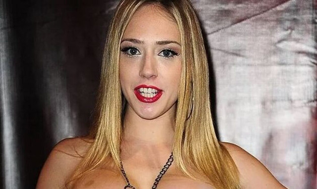 ΗΠΑ: Αυτοκτόνησε στα 36 της η γνωστή πορνοστάρ Κάγκνεϊ Λιν Κάρτερ