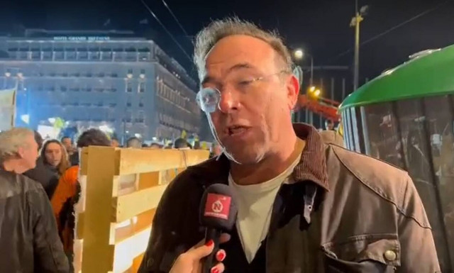 Σύνταγμα: Ο Πέτρος Κόκκαλης στο συλλαλητήριο - «Οι αγρότες έχουν δίκιο - Η ΚΑΠ δεν λειτουργεί»