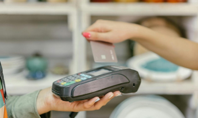 ΑΑΔΕ: 5+1 ερωτήσεις - απαντήσεις για τη διασύνδεση των POS με τα Ταμειακά Συστήματα