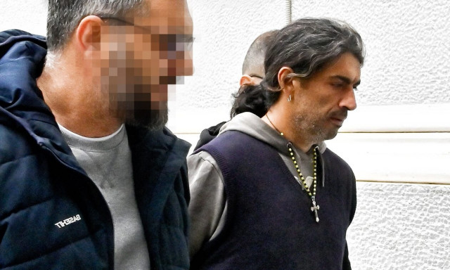 Κορινθία: Επιβίωνε με σκυλοτροφή ο παλαιοχριστιανός Μανώλης - «Δοκιμάζω όταν ταΐζω τον σκύλο μου»