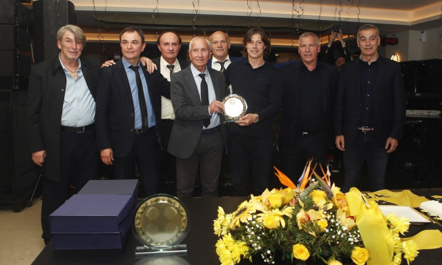 ΑΕΚ: Μια οικογενειακή «κιτρινόμαυρη» βραδιά – Τιμήθηκαν Ματίας Αλμέιδα κι η νταμπλούχος ομάδα (vid)