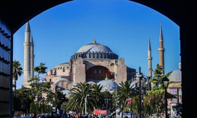 Προβλήματα με τους μιναρέδες στην Αγία Σοφία - Ξεκινούν... ανακαινίσεις