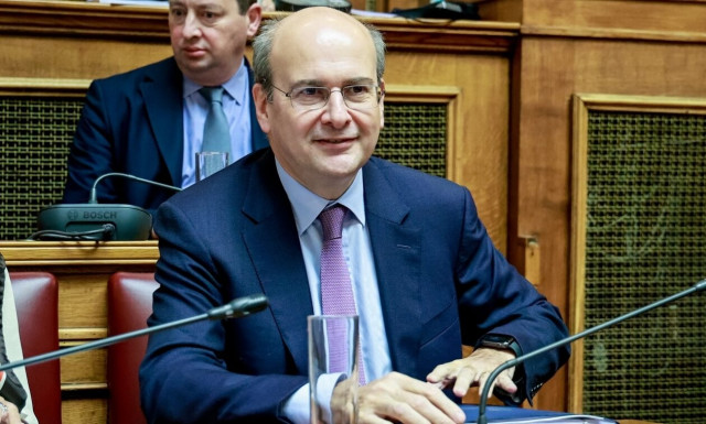 Χατζηδάκης: «Δεν θα δοθεί παράταση στη διασύνδεση των ταμειακών μηχανών με τα POS»