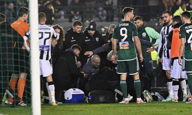 Παναθηναϊκός - ΠΑΟΚ: Σοκ στη Λεωφόρο - Κατέρρευσε ο Μπάμπα, αποχώρησε με ασθενοφόρο