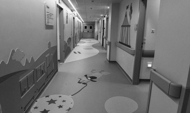 Θρήνος στη Ρόδο για το 5χρονο κοριτσάκι που πέθανε από σπάνια γονιδιακή εγκεφαλίτιδα