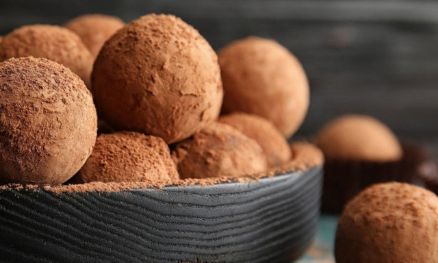 Τρουφάκια σοκολάτας με 3 υλικά