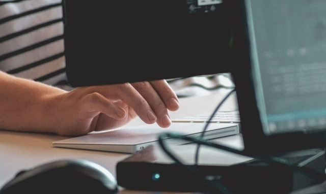 Ελεύθεροι επαγγελματίες: Έφτασαν τα ειδοποιητήρια για τις εισφορές του Ιανουαρίου - Πόσο αυξήθηκαν