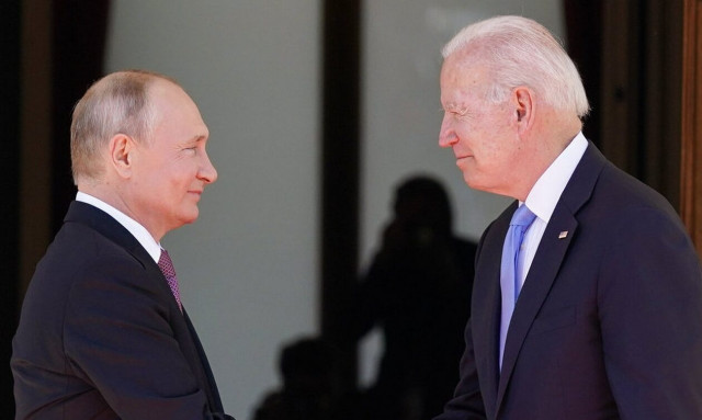 Κρεμλίνο: Απάντησε στις ύβρεις Μπάιντεν - «Προσπαθεί να εμφανιστεί σαν καουμπόι του Χόλιγουντ»