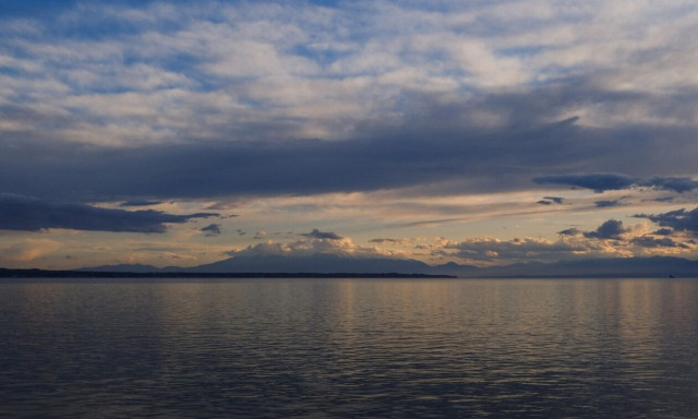Με ανοιξιάτικο καιρό και λίγες βροχές η Παρασκευή - Κακοκαιρία από την Κυριακή
