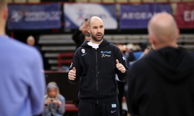 Αθλητικές μεταδόσεις: Πού θα δείτε το Ελλάδα - Τσεχία στο ντεμπούτο του Βασίλη Σπανούλη στην Εθνική