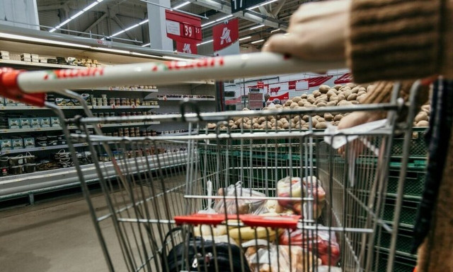 Πληθωρισμός: Αργυρό μετάλλιο στην ακρίβεια τροφίμων στην Ελλάδα