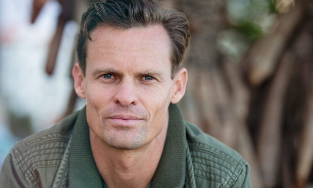 Πώς θα έχεις πάντα λείο μέτωπο χωρίς ρυτίδες έκφρασης;