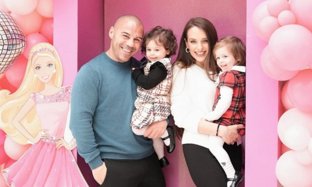 Καλεσμένη σε γάμο η οικογένεια Ζαμπίδη και η σύζυγος του Iron Mike «έκλεψε» τις εντυπώσεις