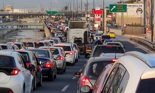 Κίνηση τώρα: Στο «κόκκινο» ο Κηφισός - Δείτε χάρτη