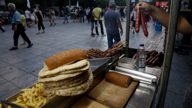 Υπάρχει σοβαρός λόγος που μας αρέσει το βρώμικο φαγητό