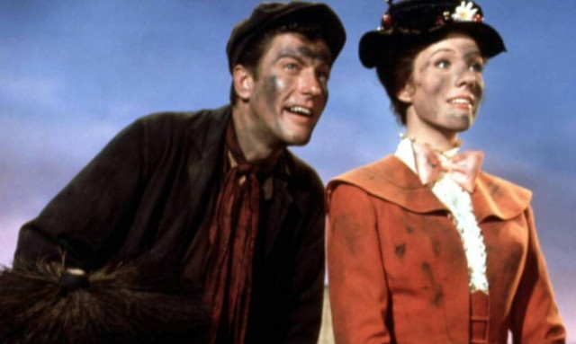 Βρετανία: Ακατάλληλη για μικρές ηλικίες η ταινία «Μαίρη Πόππινς»