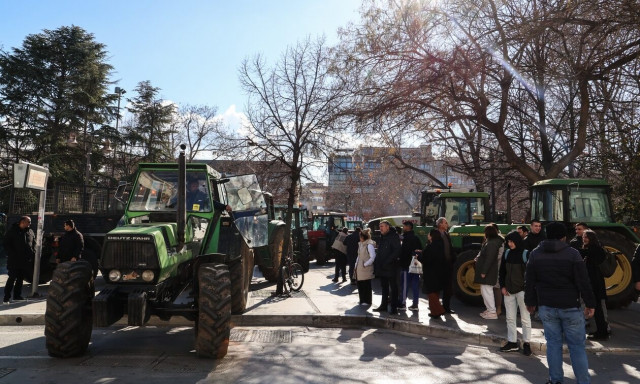Λάρισα: Φεύγουν οι αγρότες από το μπλόκο του Πλατύκαμπου