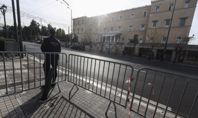 ΕΛ.ΑΣ.: Κυκλοφοριακές ρυθμίσεις λόγω της αυριανής απεργίας - Ποιοι δρόμοι κλείνουν