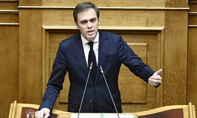 ΠΑΣΟΚ – Μάντζος: «Ναι» σε μη κρατικά ΑΕΙ – «Όχι» στο σχέδιο νόμου Πιερρακάκη