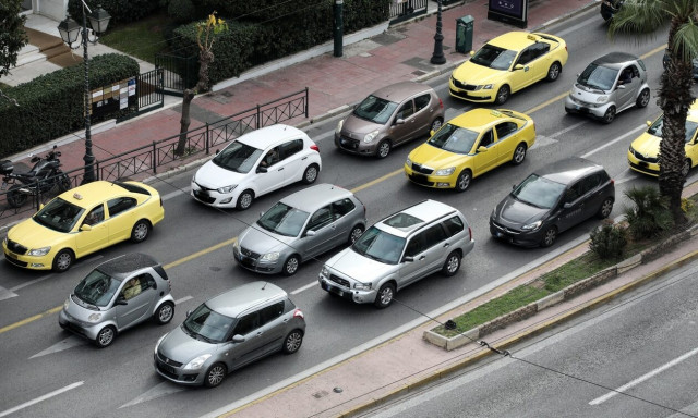 Κίνηση στους δρόμους: Στο «κόκκινο» Κηφισός και Κηφισίας