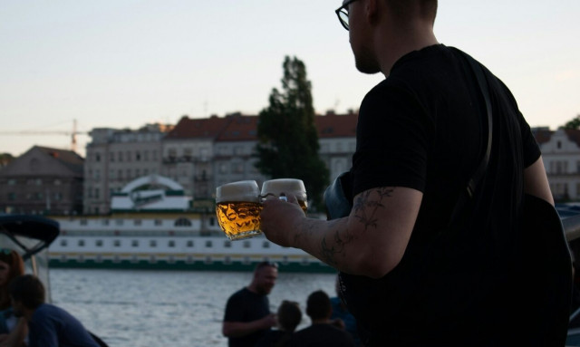 Επιστήμονες προειδοποιούν τους άνδρες με «μπυροκοιλιά» - Από τι κινδυνεύουν