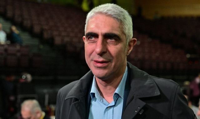 Γιώργος Τσίπρας: Υποψήφιος για την Ευρωβουλή - «Τα πάντα συζητάω αρκεί να μην μεταλλαχτούμε»