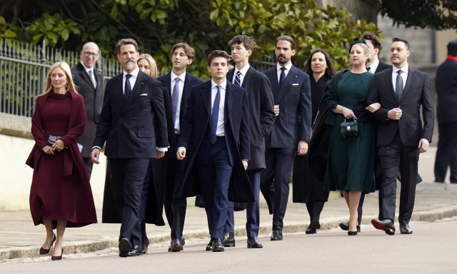 Τέως βασιλιάς Κωνσταντίνος: Καρέ - καρέ η επιμνημόσυνη δέηση στο Γουίνδσορ - Ποιοι έδωσαν το «παρών»