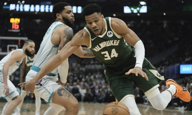 NBA: Διέλυσαν τους Χόρνετς με πρώτο… βιολί τον Γιάννη Αντετοκούνμπο οι Μπακς (vids)