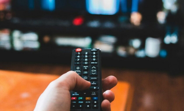 Τηλεθέαση: Ποια προγράμματα της βραδινής ζώνης χάνουν τηλεθεατές