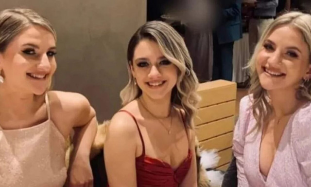 Τέμπη: Μοιρολόι για τα δύο κορίτσια και την ξαδέρφη τους που σκοτώθηκαν στο σιδηροδρομικό δυστύχημα