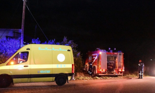 Σύγκρουση οχήματος με μηχανή στην παλαιά Εθνική Κορίνθου - Πατρών